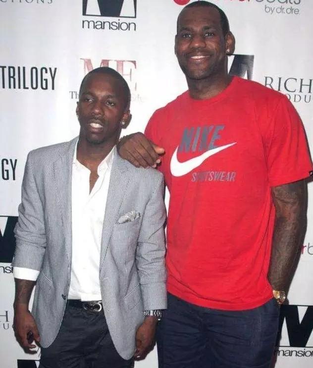 狠的两球清 狠的两球清